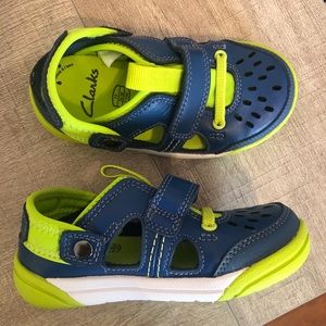 NWOT Clark’s toddler water shoes
